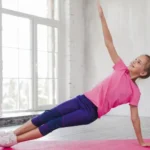 menina vestindo legging intanfil